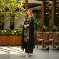 Embroidered lawn three piece suit with Chiffon dupatta